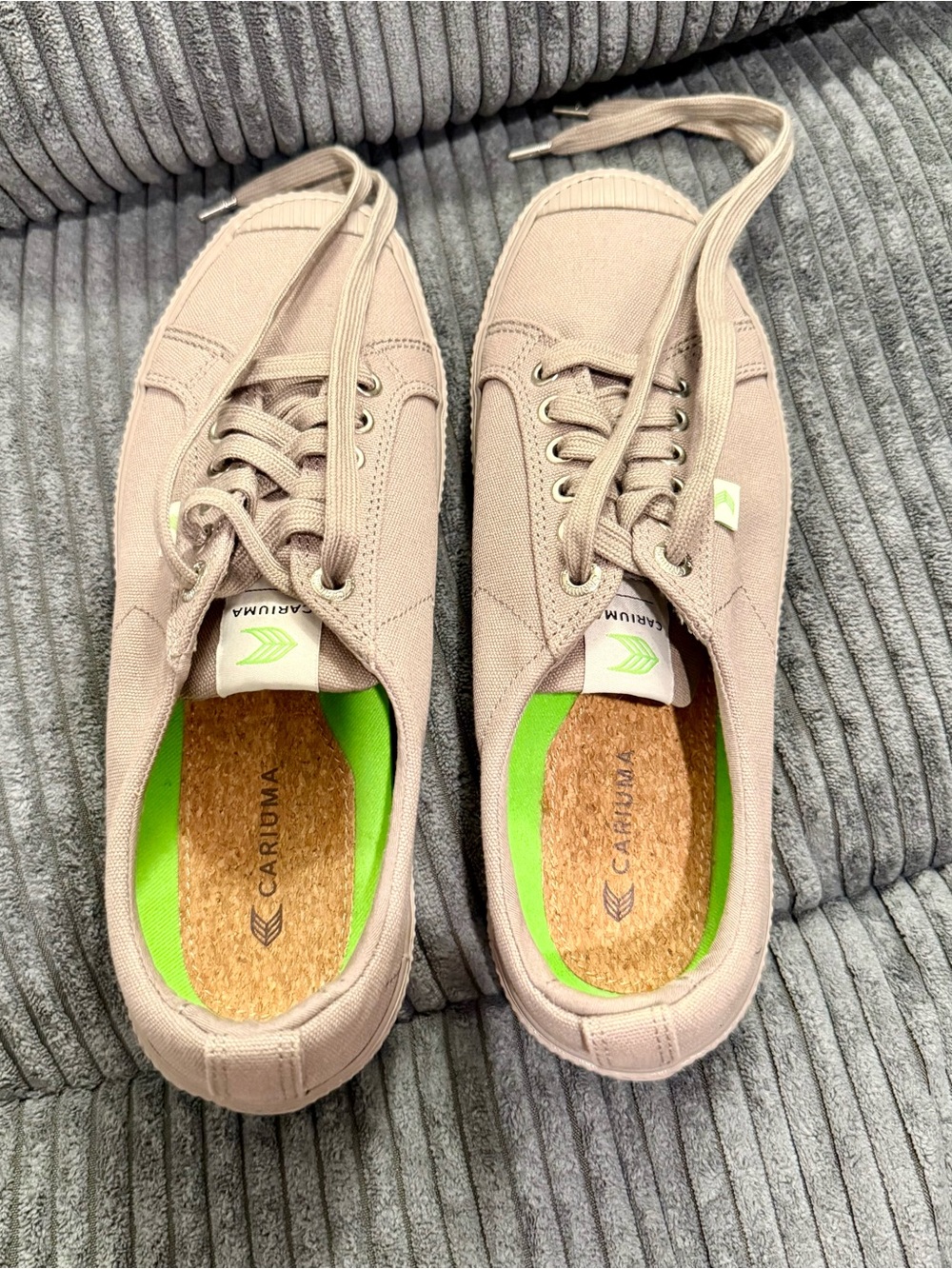 Cariuma Women's Canvas OCA Low Sneakers